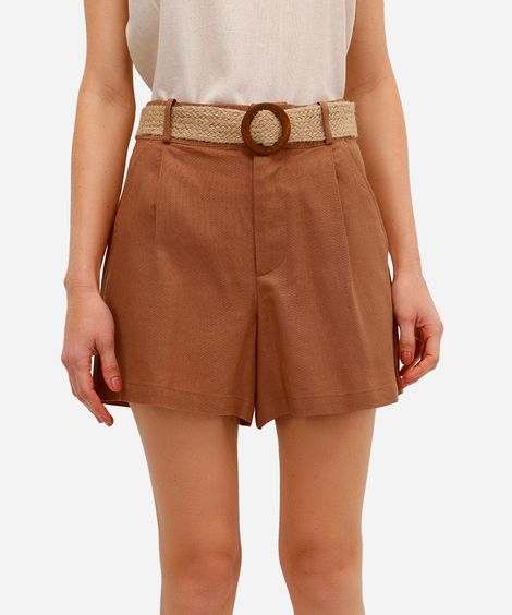 short feminino com linho cintura alta e cinto marrom