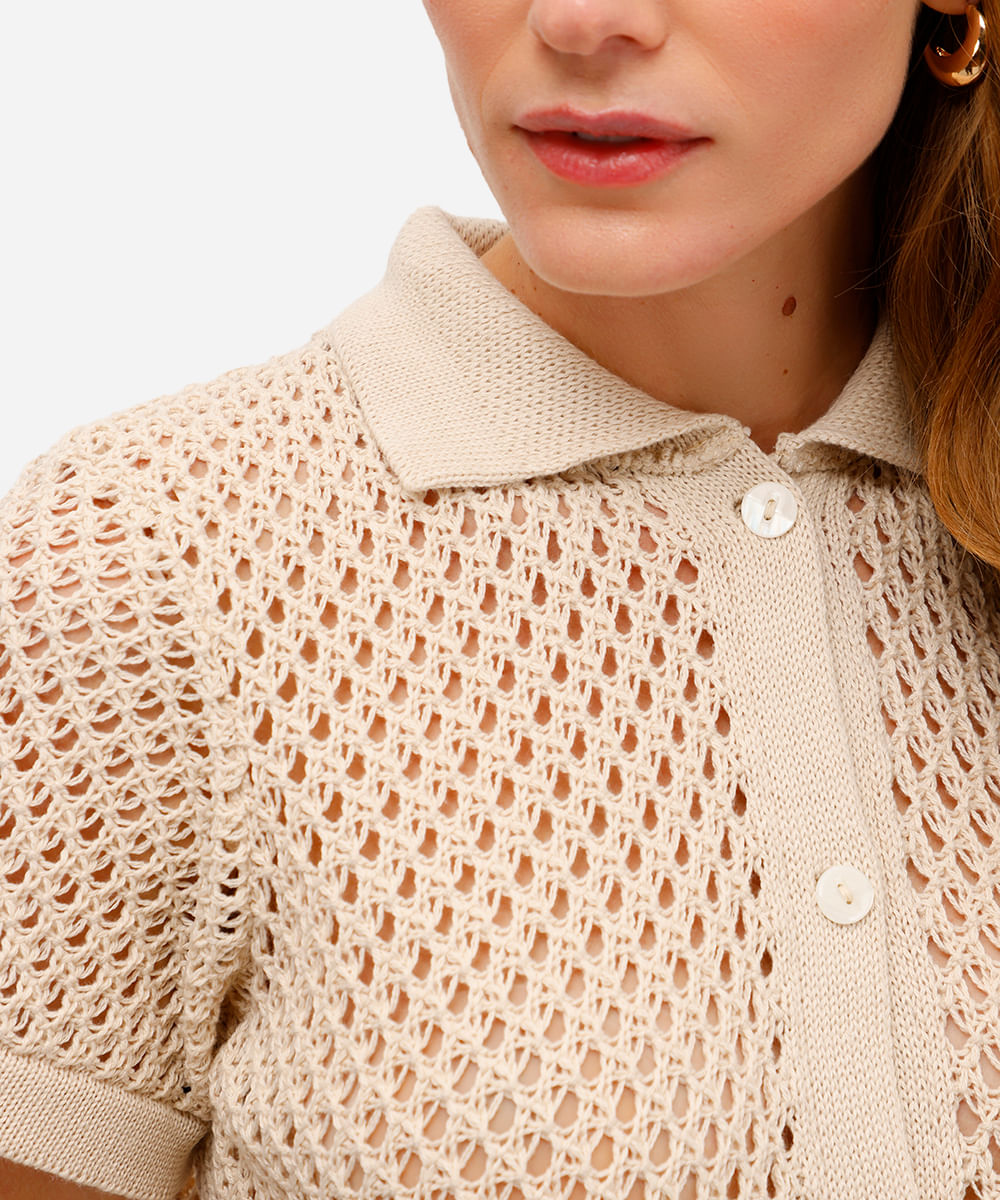 polo feminina de tricot manga curta bege