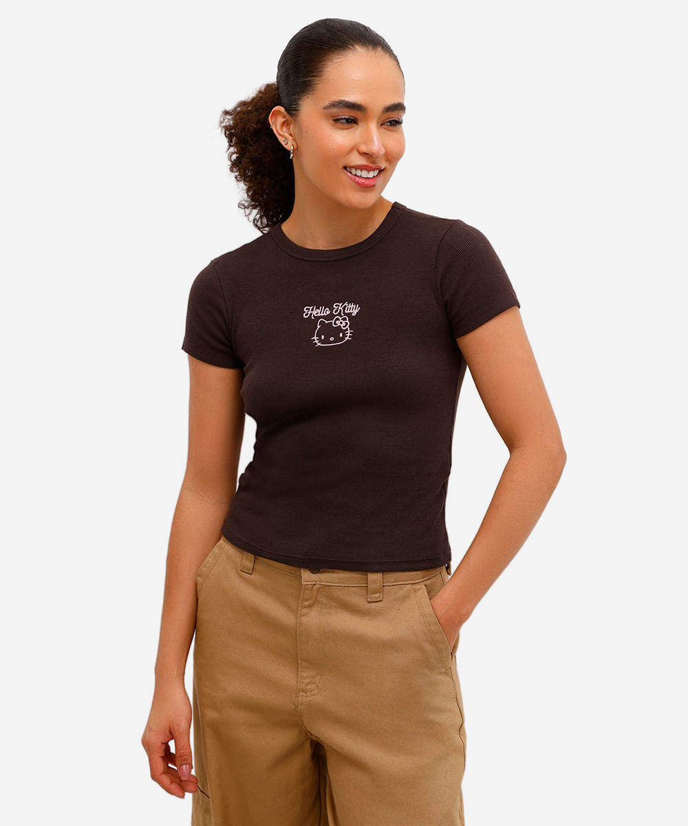 blusa baby look feminina com bordado hello kitty canelada marrom