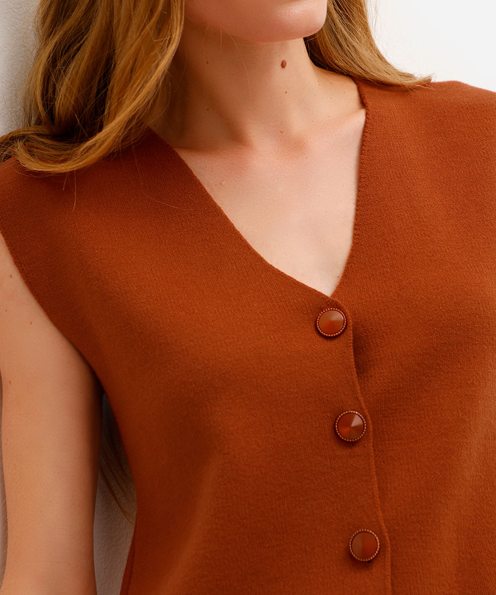 colete feminino de tricot decote v marrom