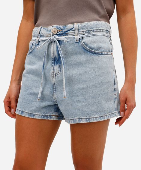 short feminino mom jeans com cinto cordão azul