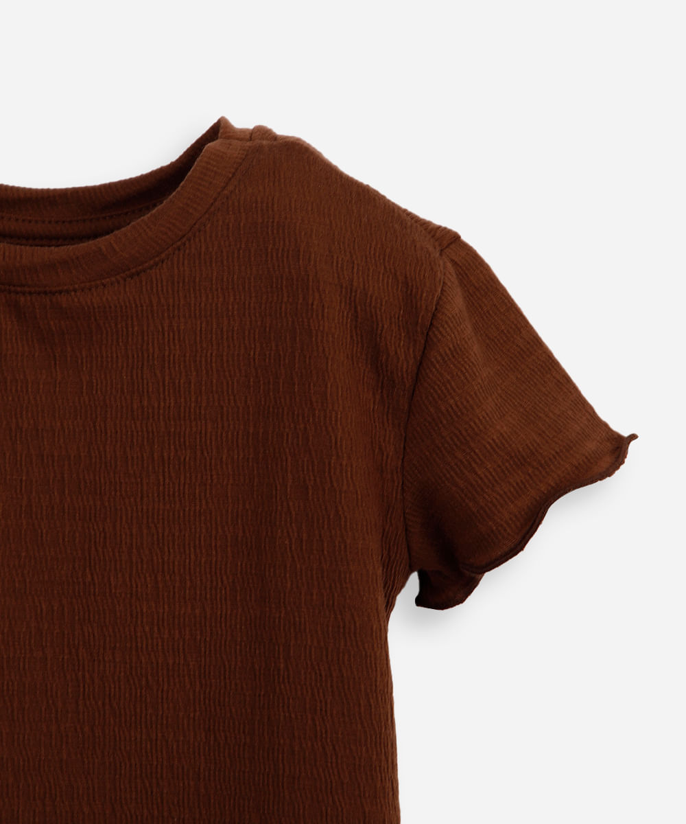 blusa infantil texturizada com frufru marrom