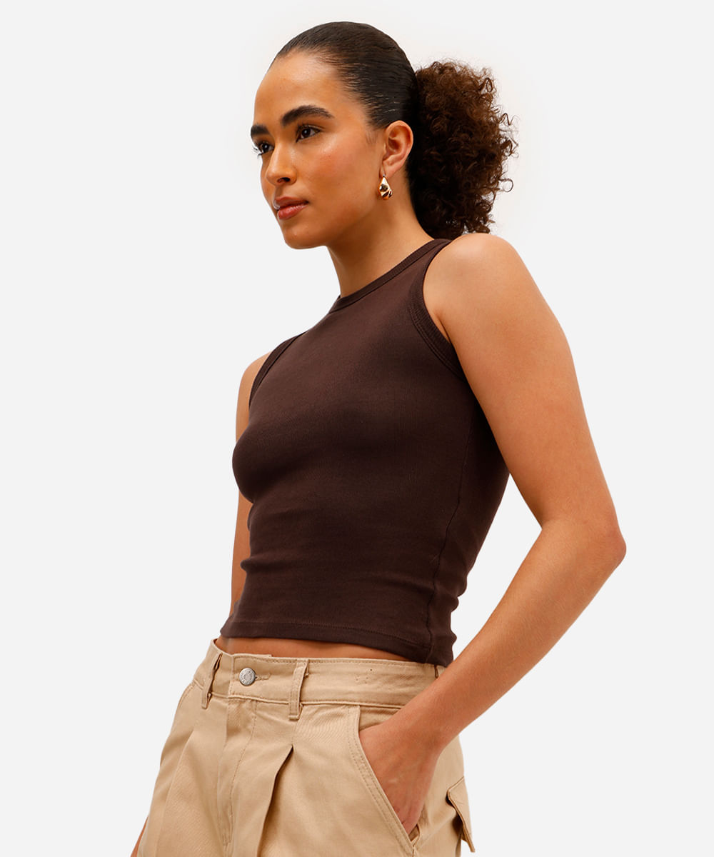 regata básica feminina de algodão decote redondo marrom