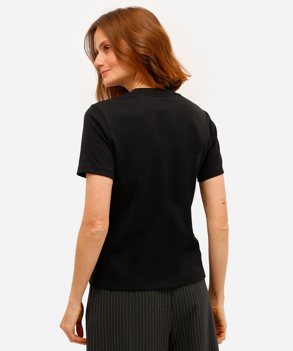 camiseta classic feminina de algodão peruano interlock preta