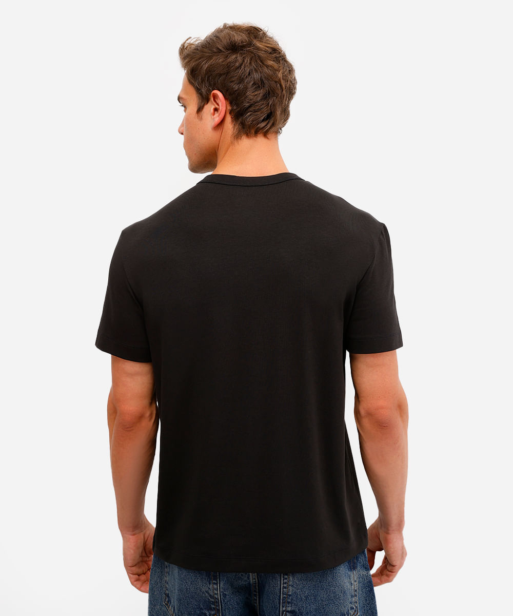 camiseta comfort masculina de algodão peruano e liocel preta