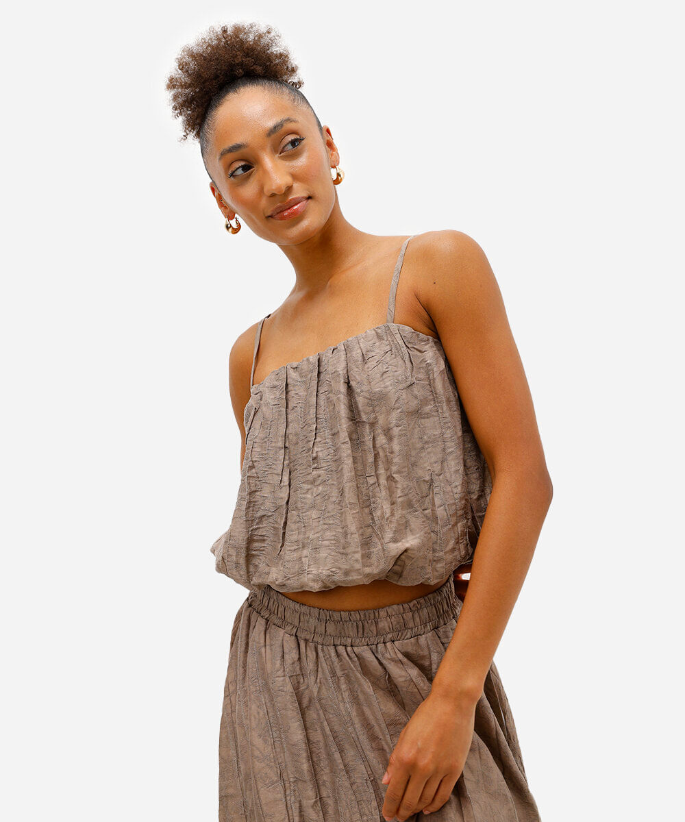 blusa balonê feminina em jacquard floral bege