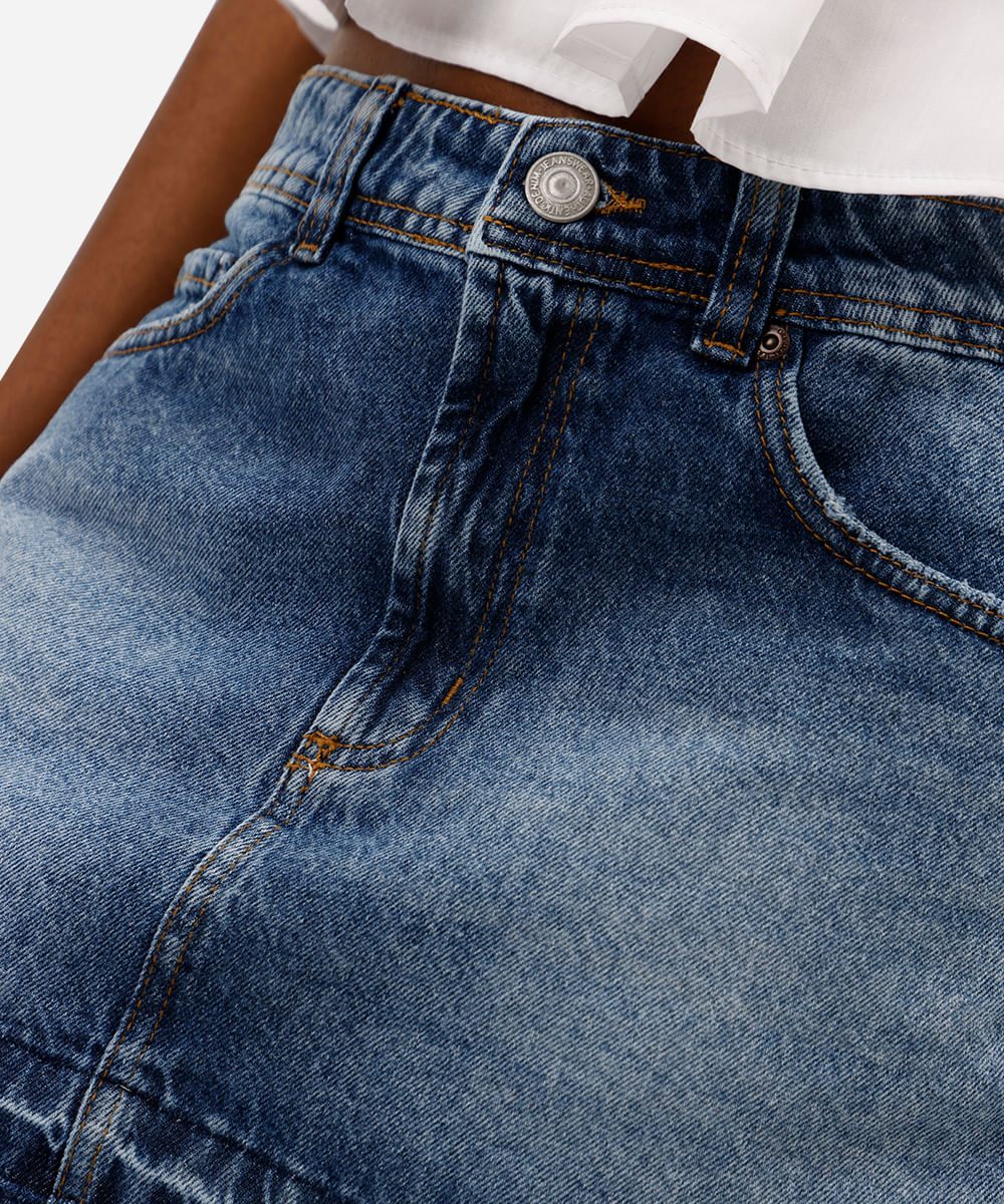 saia curta feminina jeans cintura média barra desfiada azul
