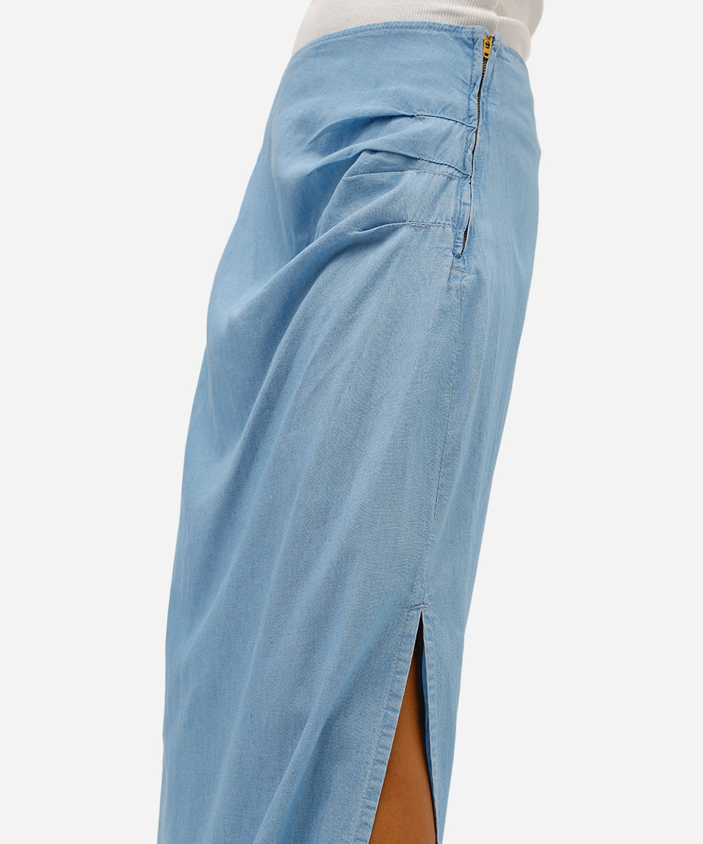 saia longa feminina jeans com fenda e pregas azul