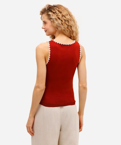 cropped feminino de tricot com bordado vermelho