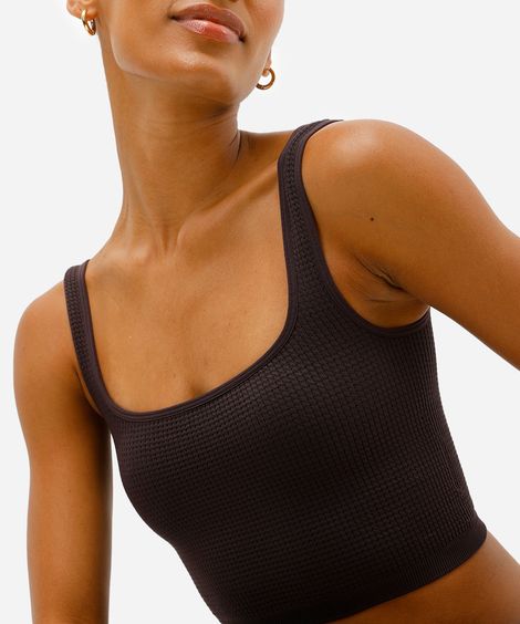 cropped básico feminino texturizado marrom