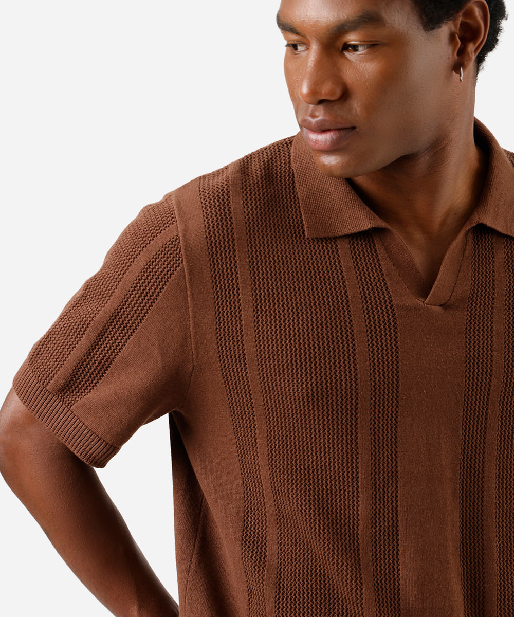 polo masculina de tricot manga curta texturizada marrom