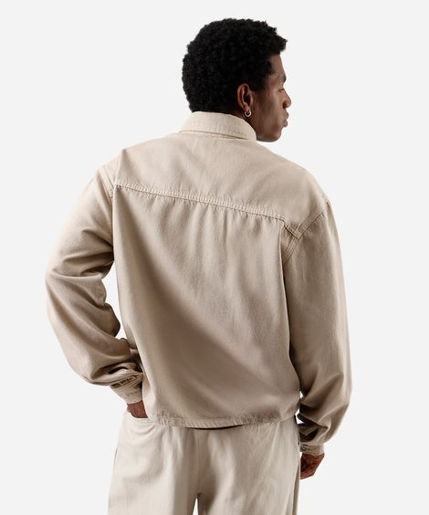 camisa overshirt masculina de sarja com bolso bege