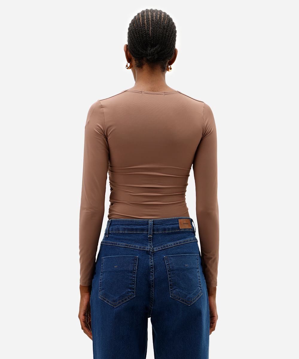 blusa feminina de poliamida franzida marrom