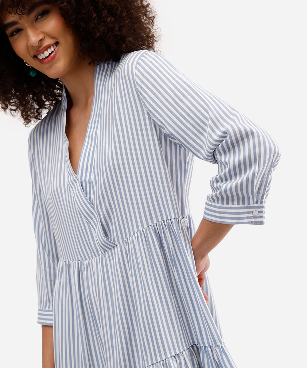 vestido curto feminino de viscose com recortes listrado azul
