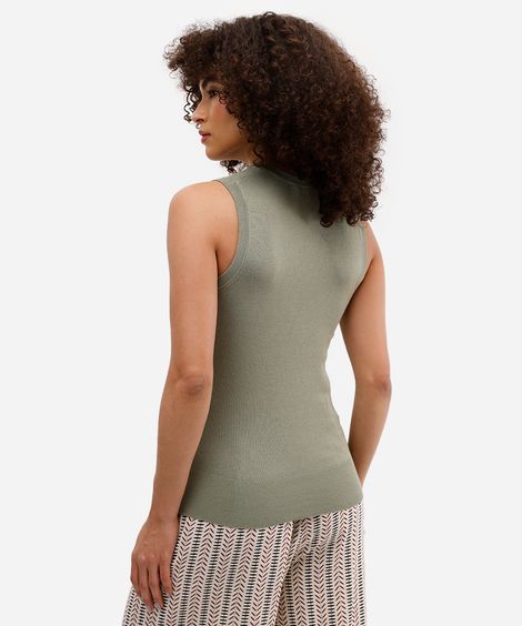 regata feminina de tricot decote redondo verde
