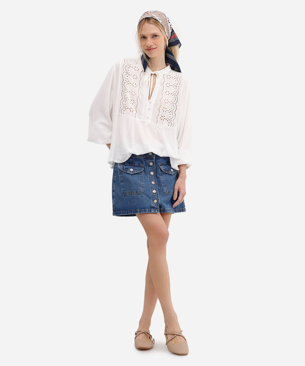 bata feminina de viscose com laise texturizada off white