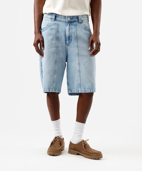 bermuda baggy masculina jeans com recorte e bolso sobreposto azul
