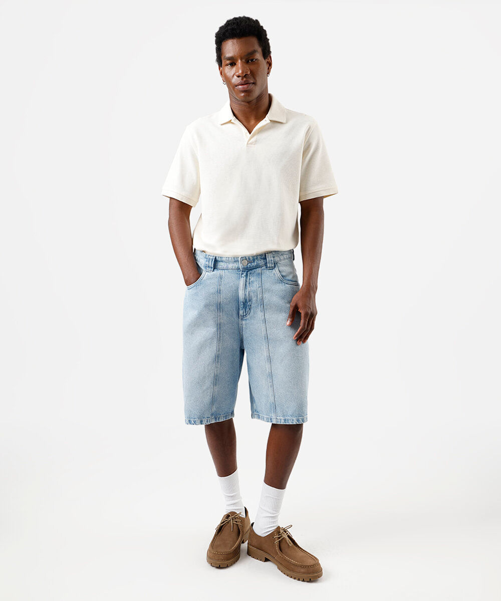 bermuda baggy masculina jeans com recorte e bolso sobreposto azul