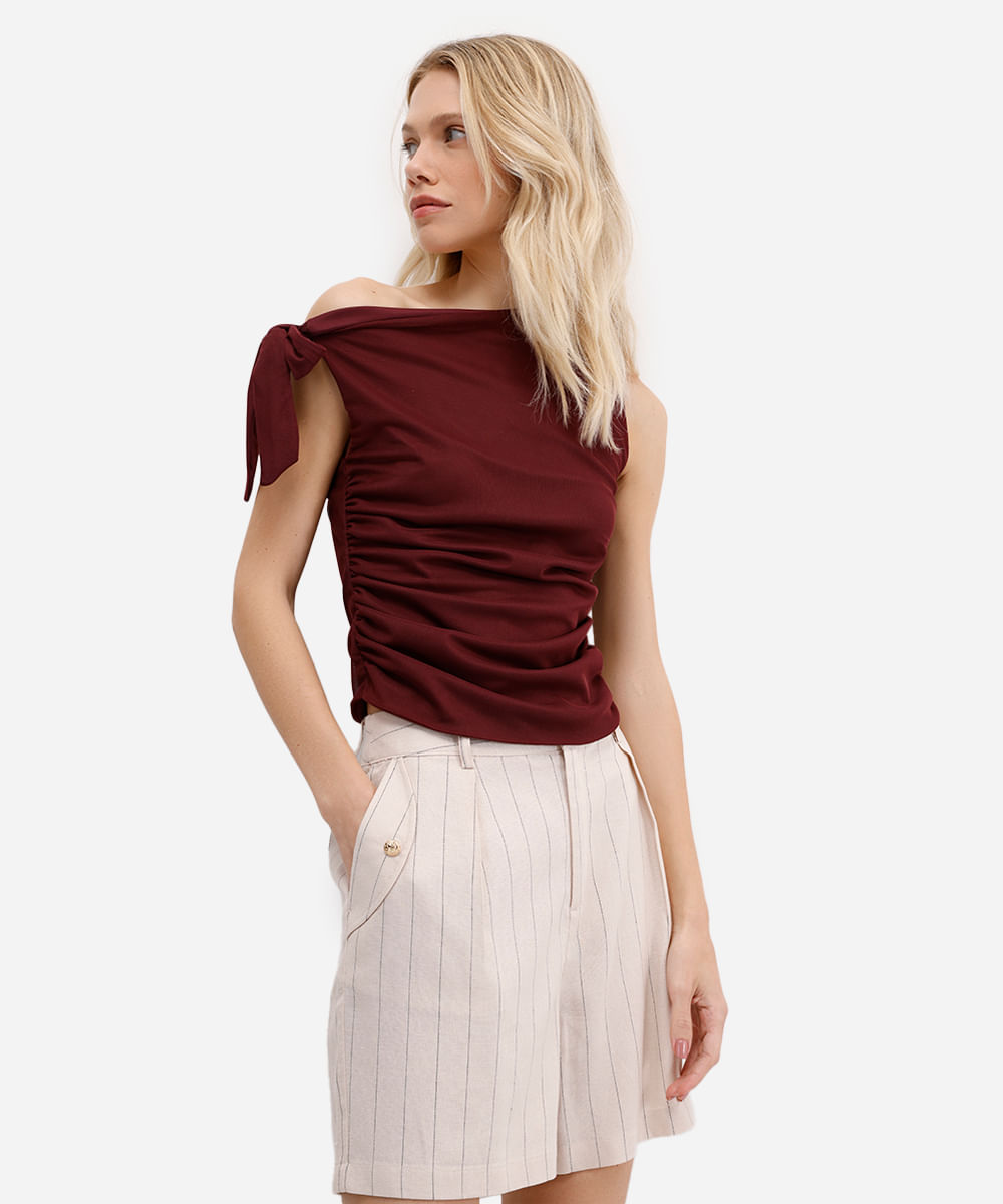 blusa feminina de tule franzida com amarração vinho
