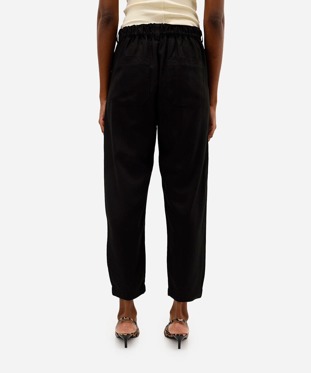 calça cenoura feminina de viscose cós elástico preta