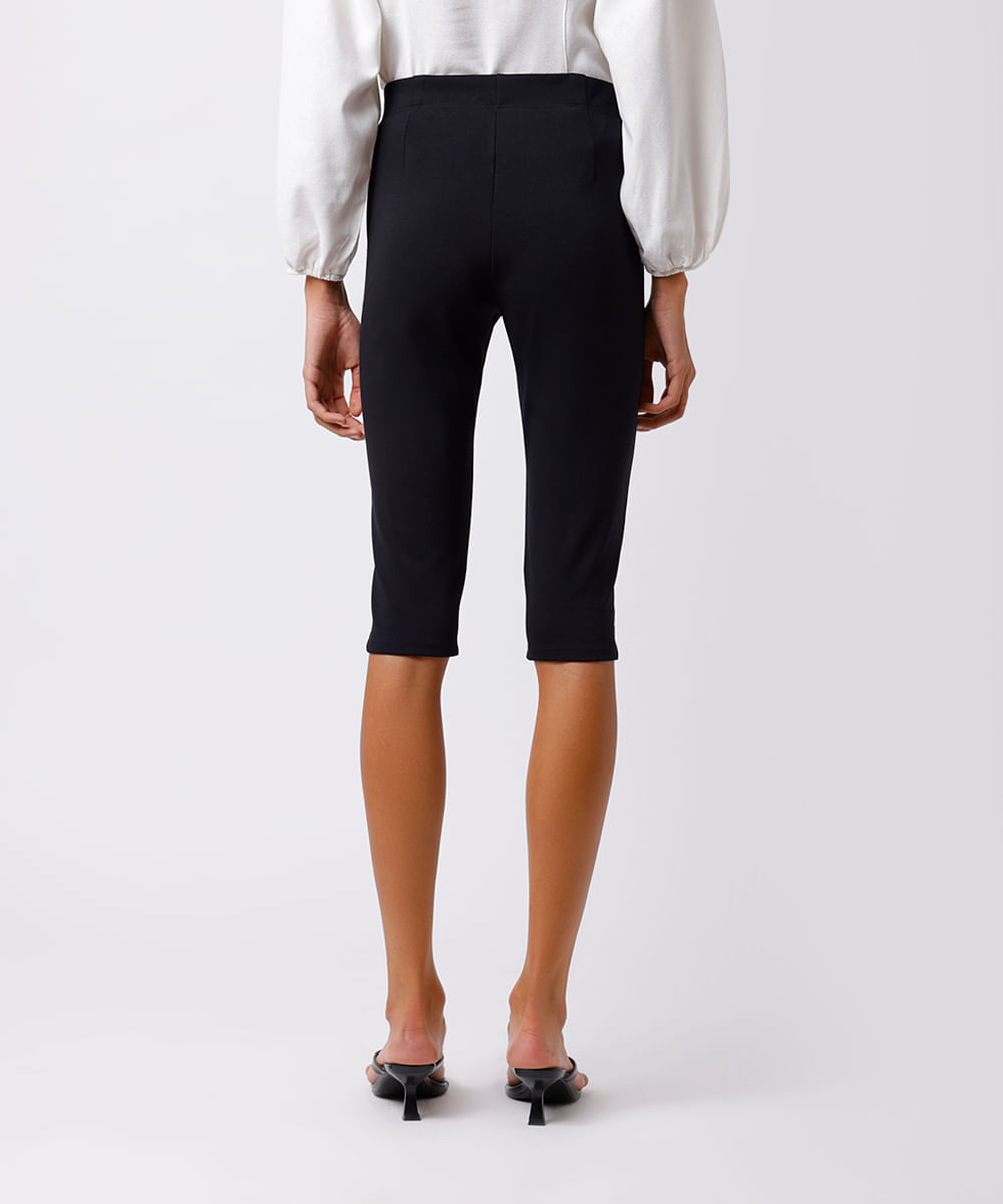 calça capri feminina com viscose e fenda mindset preta
