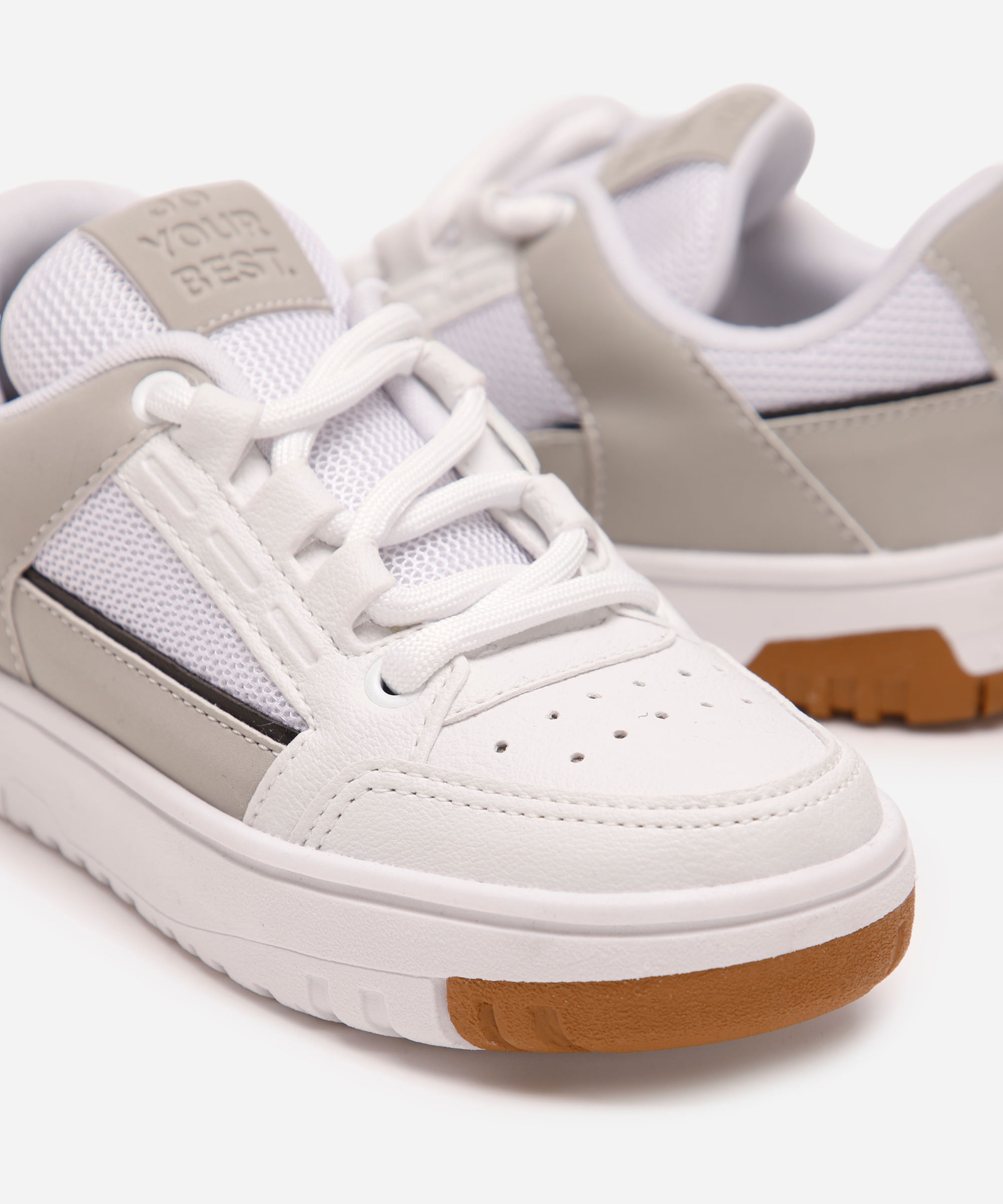 tênis casual infantil com recortes ollie branco