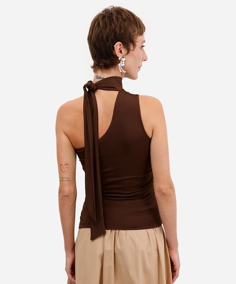 blusa ombro único feminina franzida com amarração marrom