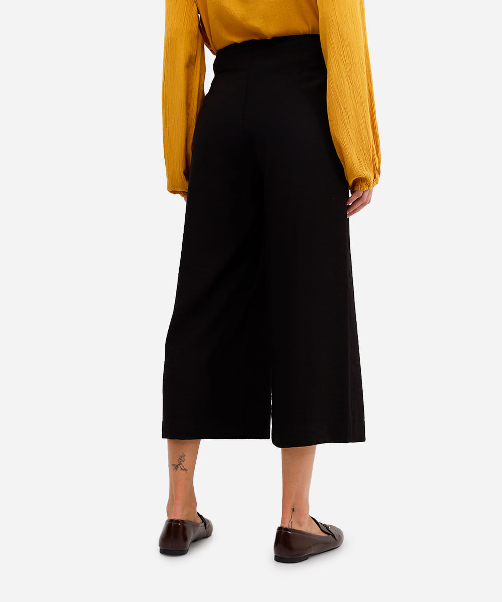 calça wide leg cropped feminina com pregas preta