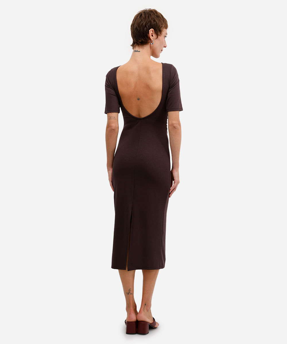 vestido midi feminino franzido com fenda marrom