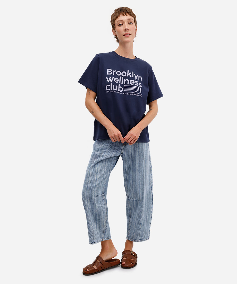 camiseta feminina oversized estampada azul