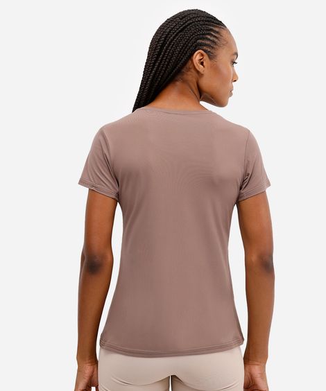 blusa esportiva com recorte marrom
