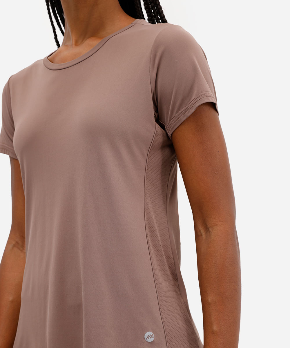 blusa esportiva com recorte marrom
