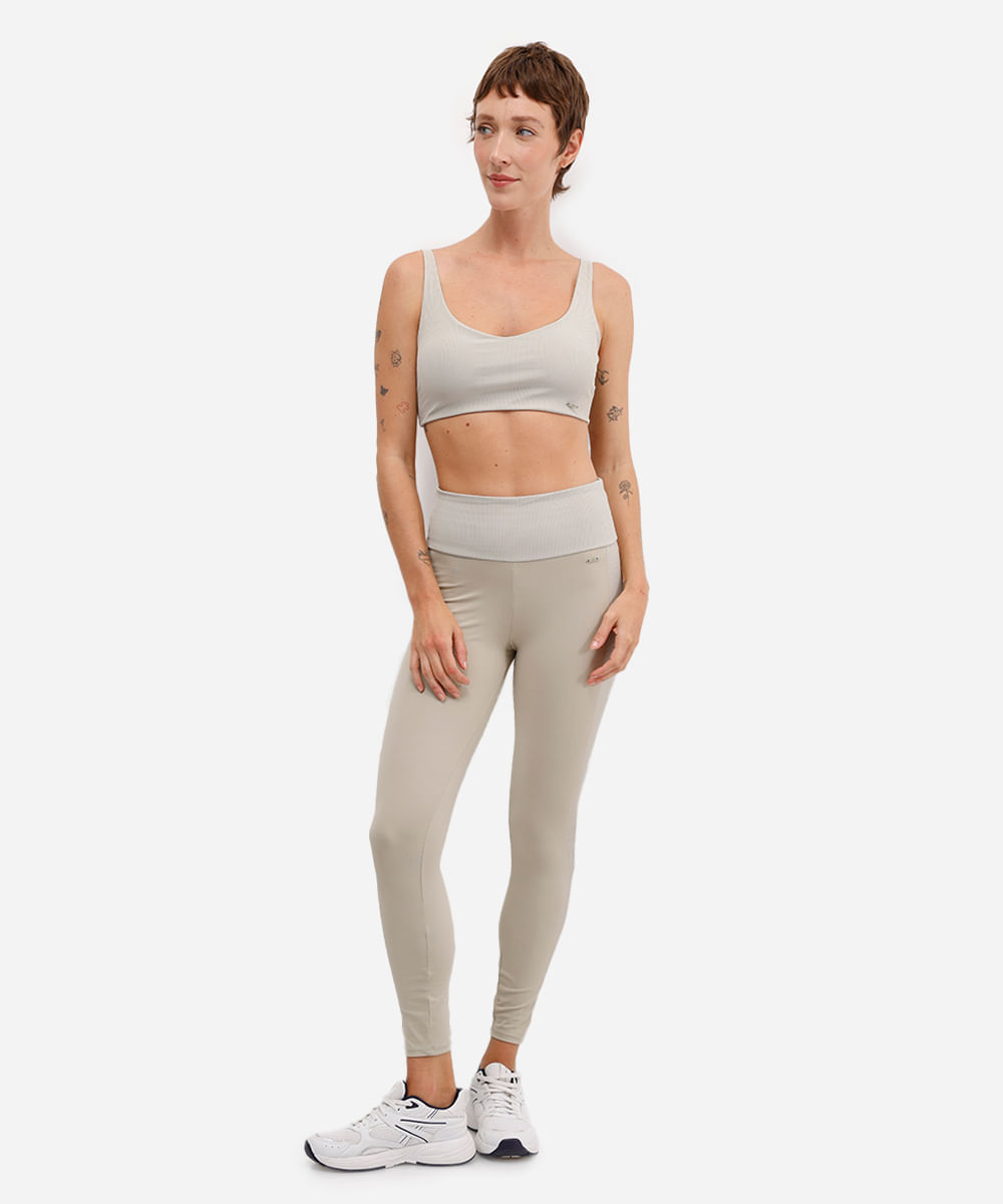 calça legging esportiva com recorte lateral bege