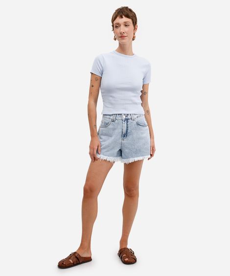short feminino jeans com barra desfiada azul