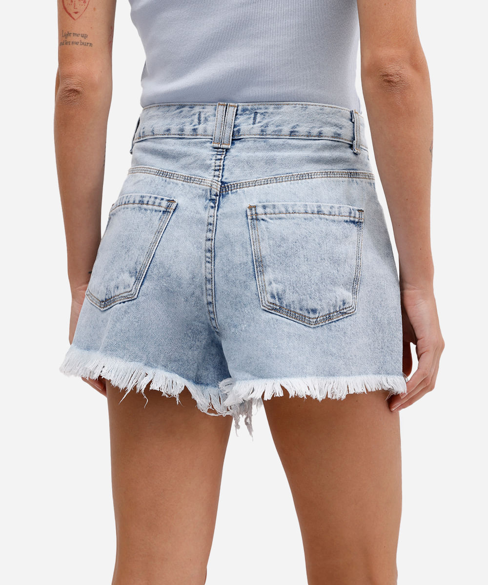 short feminino jeans com barra desfiada azul