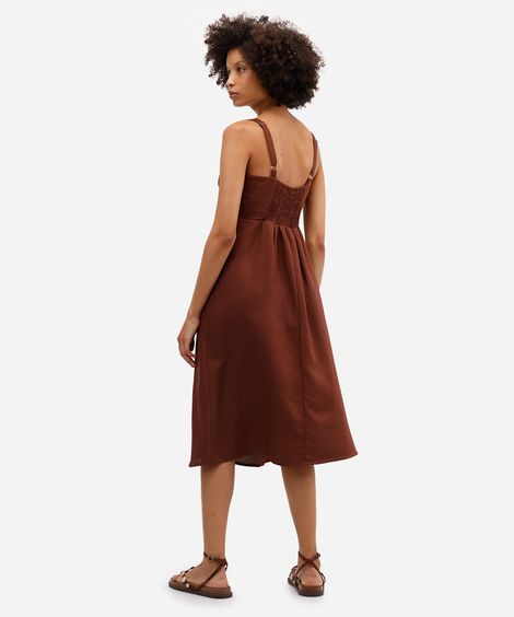 vestido feminino midi decote reto liso marrom