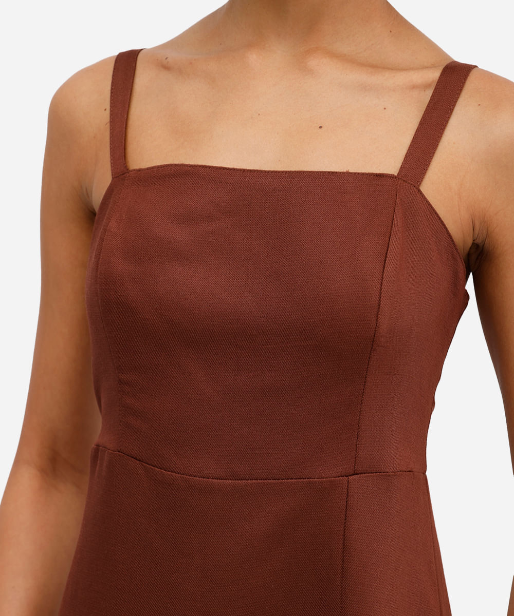 vestido feminino midi decote reto liso marrom