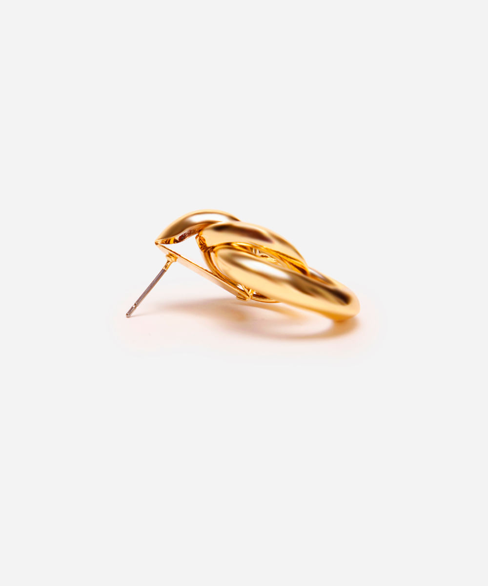 brinco com mix de argolas dourado