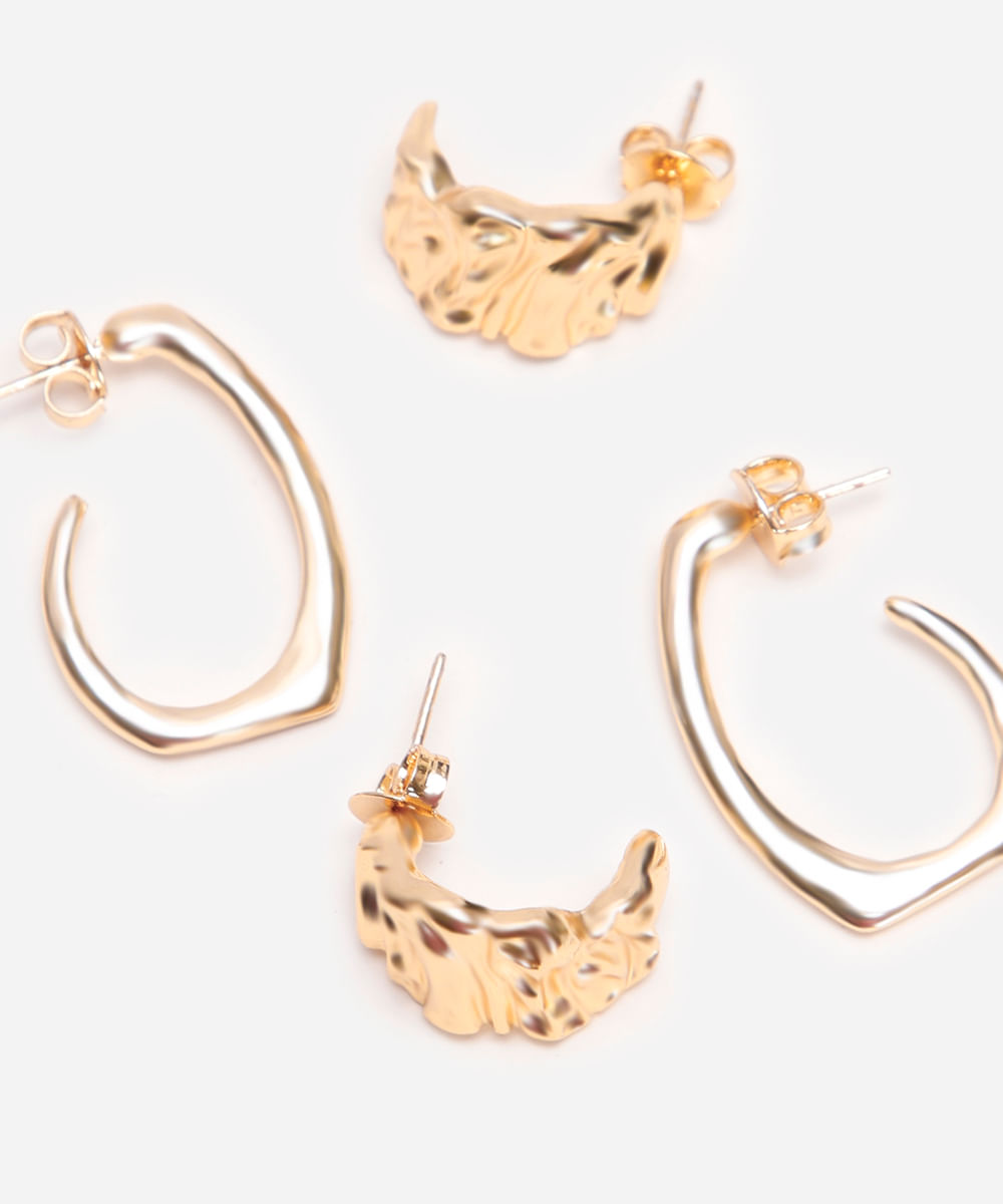 kit de 2 brincos argolas com textura dourado