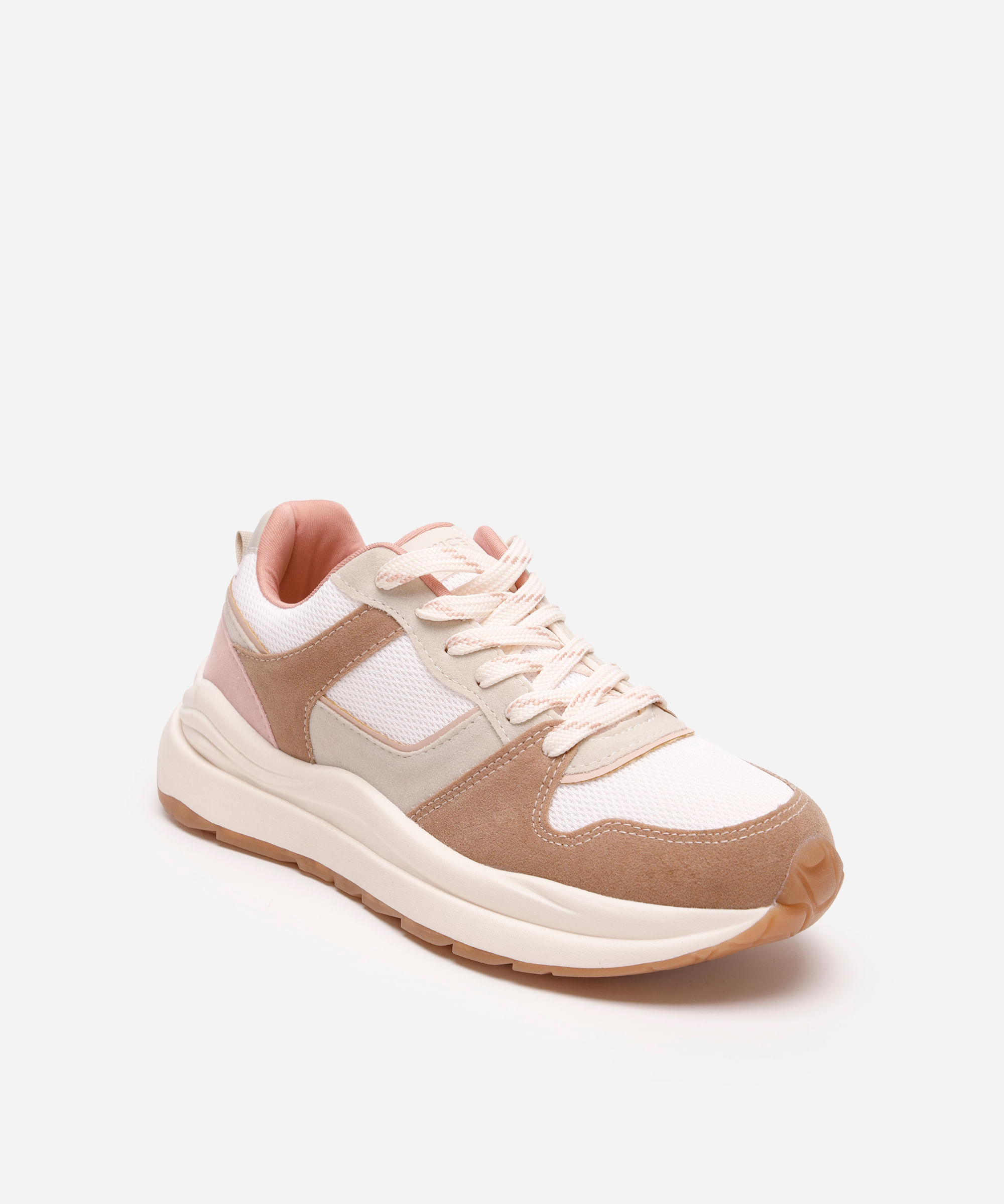 tênis esportivo com recortes rosa