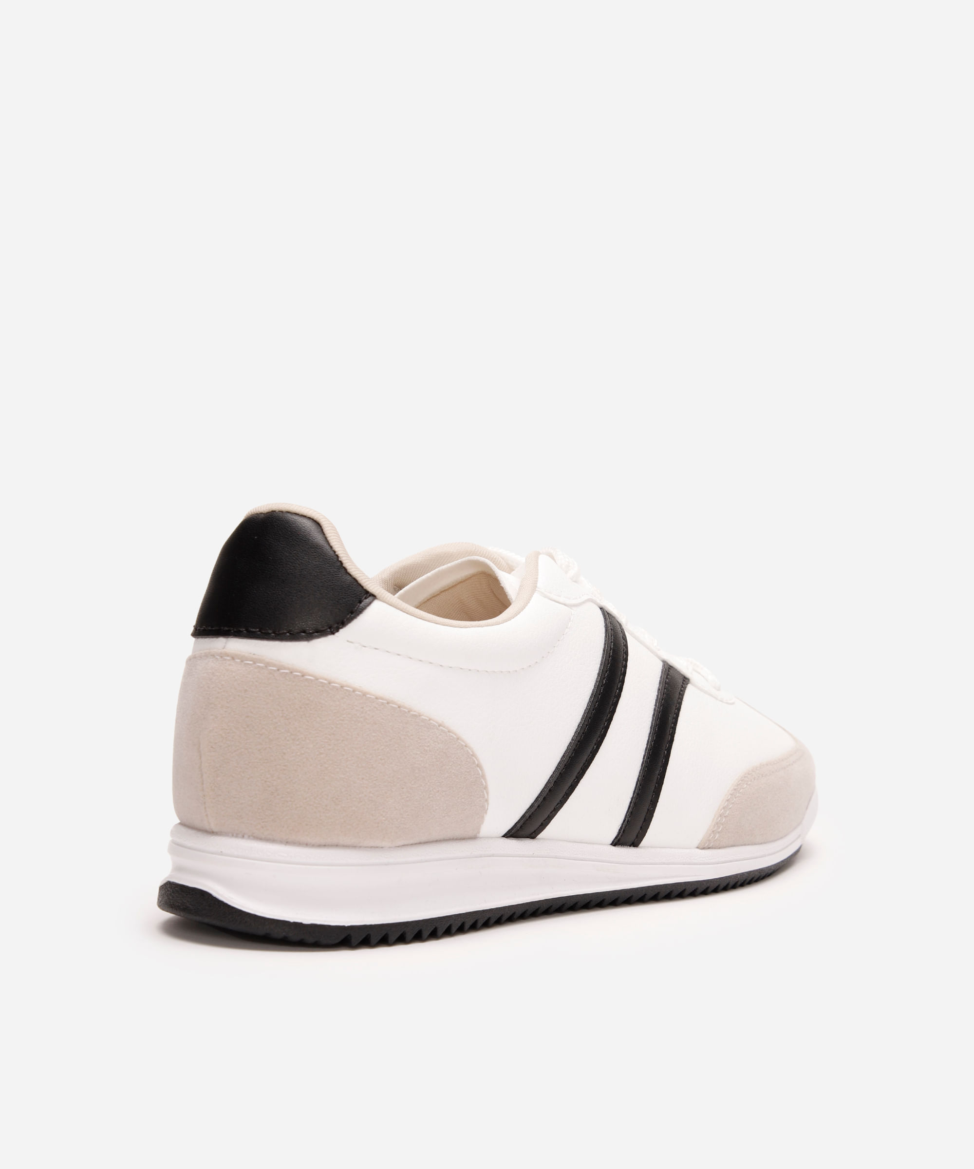 tênis casual com recortes preto