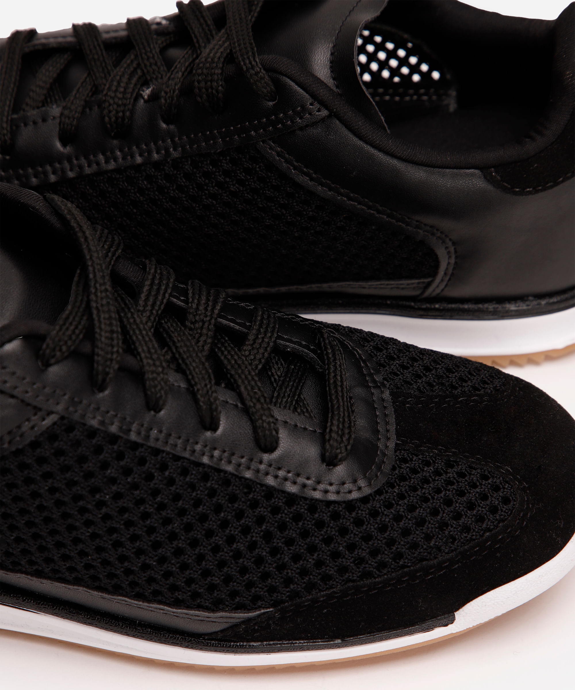 tênis feminino jogging com telinha preto