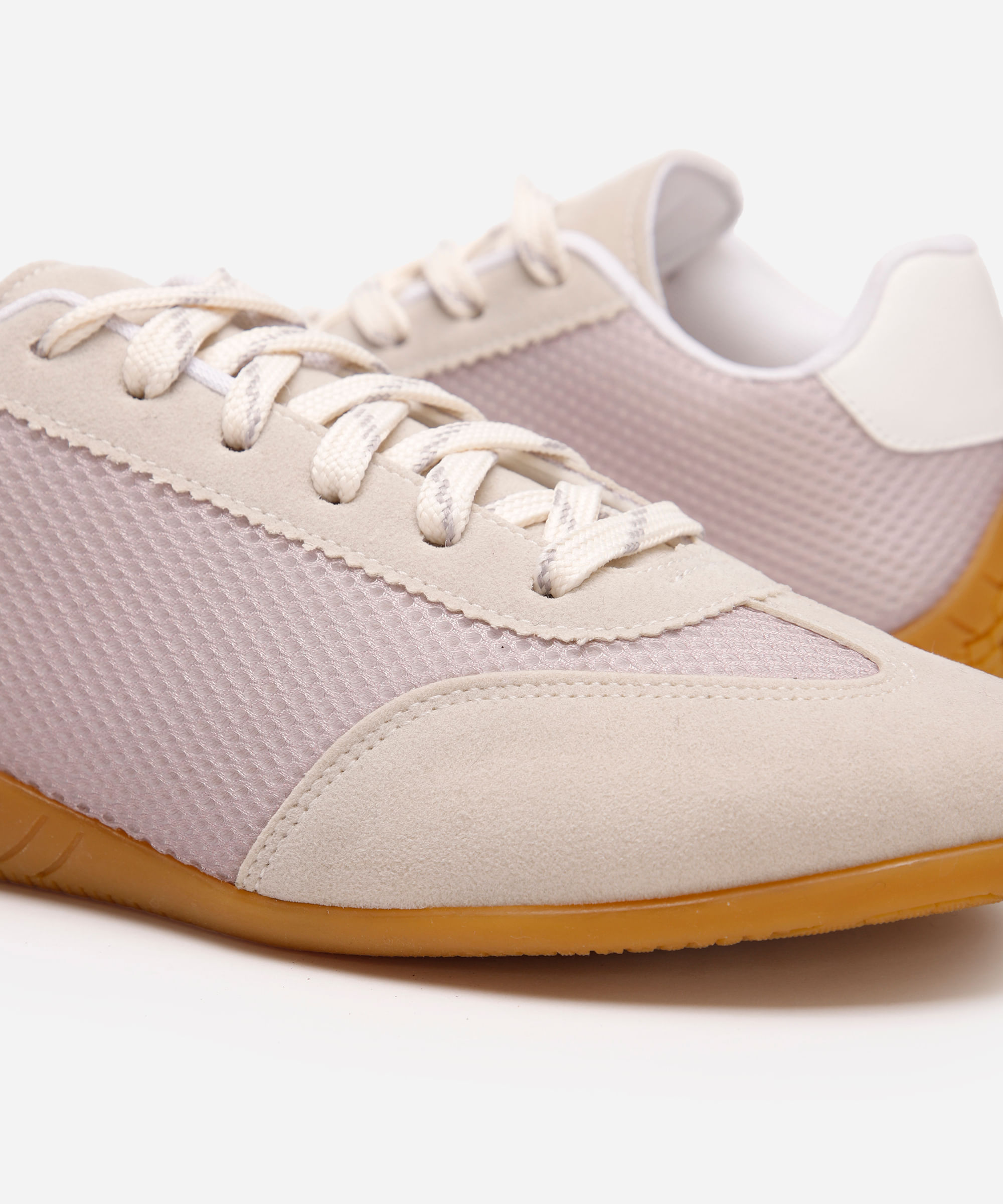 tênis casual com recorte texturizado off white