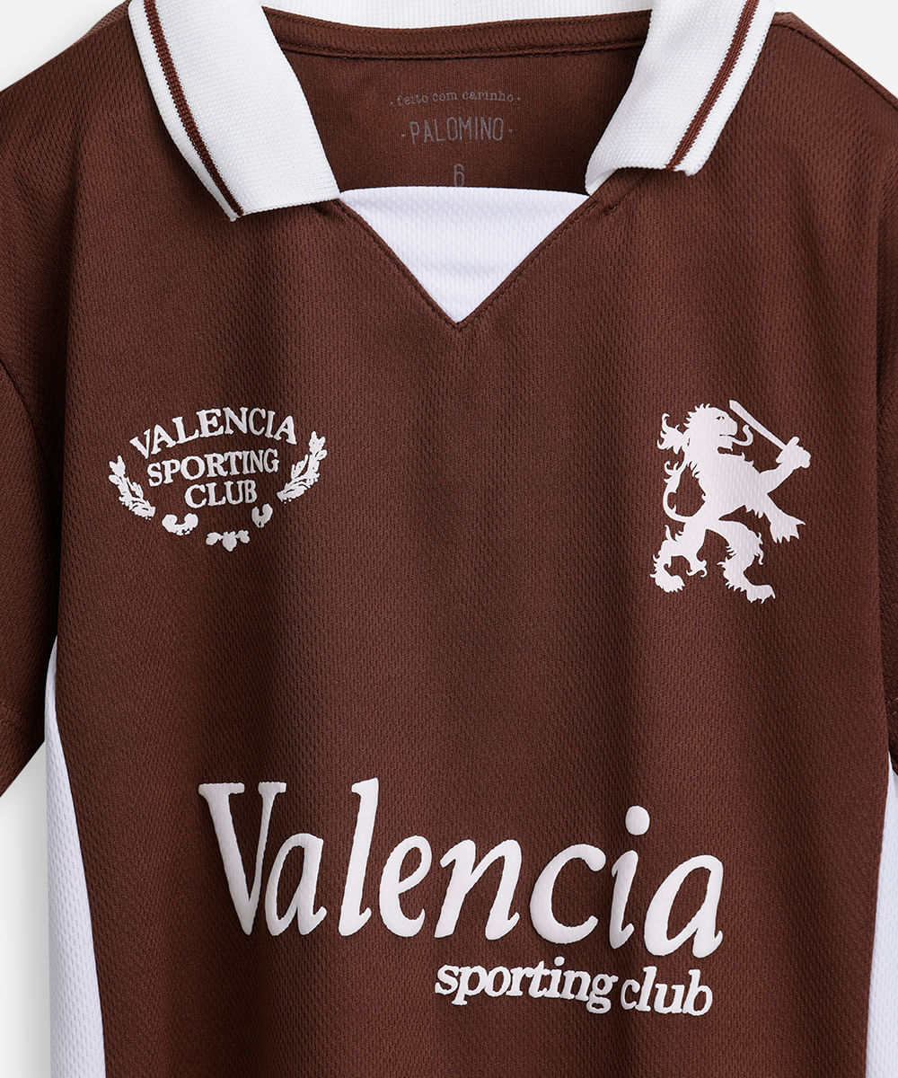 camiseta infantil esportiva com gola estampada marrom