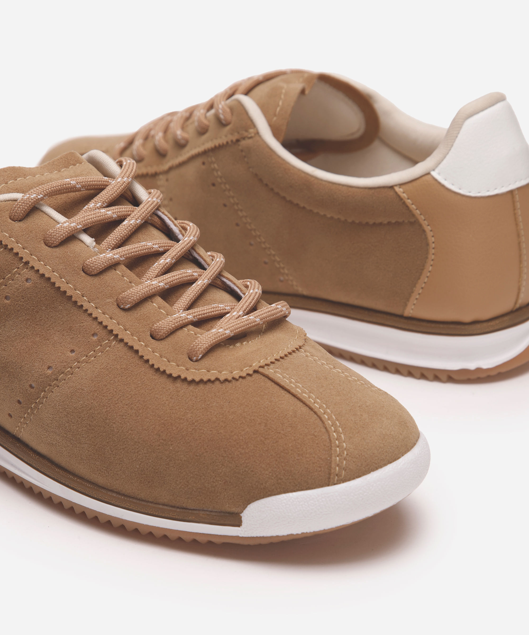 tênis feminino jogging chuteira camurça bege