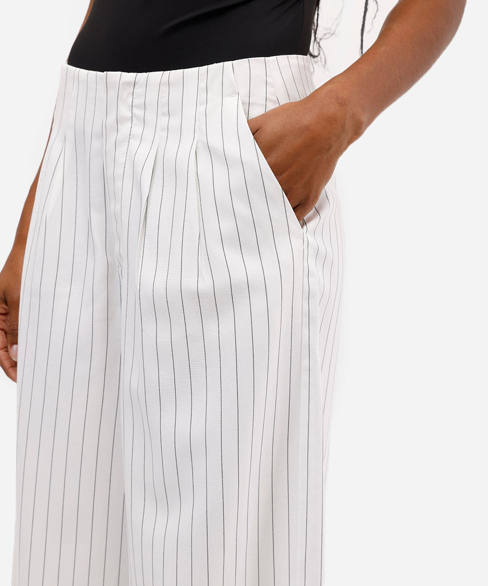 calça feminina wide cropped listrada off white
