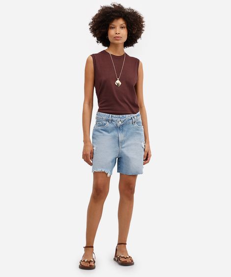 bermuda mom feminina jeans cós deslocado destroyed azul