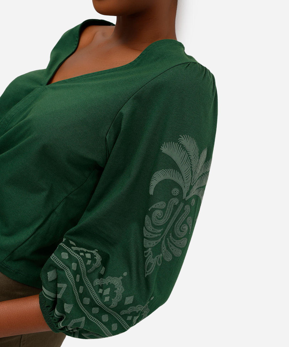 bata feminina de algodão manga bufante com arabesco verde