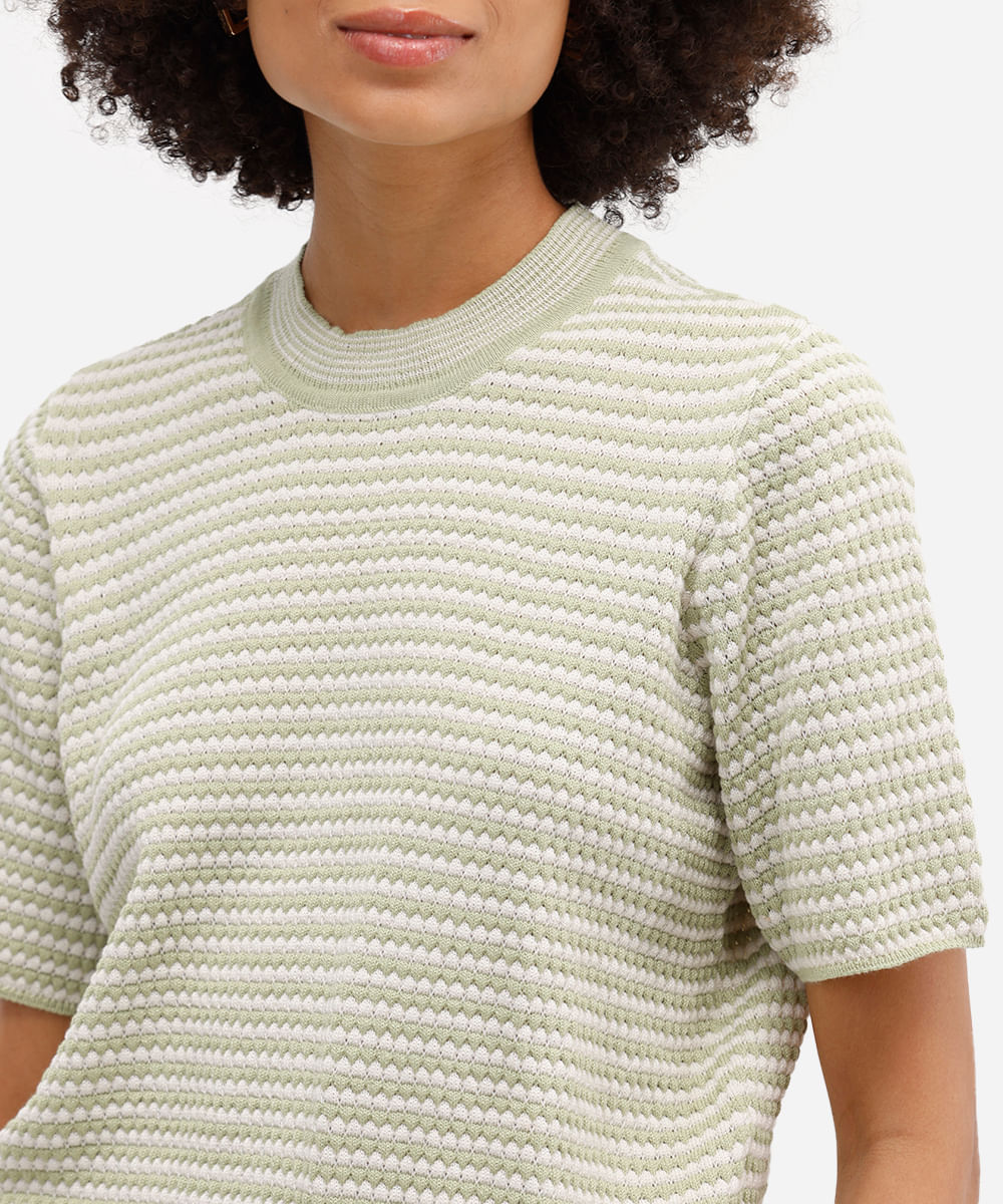 blusa feminina de tricot listrada texturizada verde