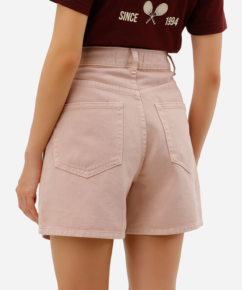 short feminino de sarja com recortes e fendas rosa